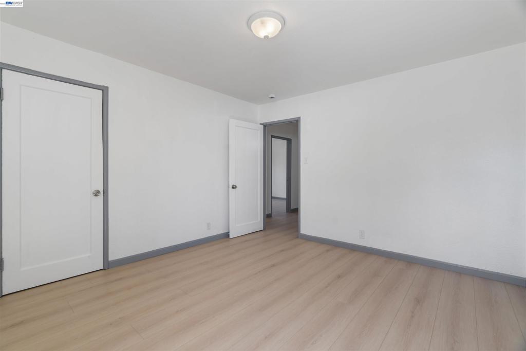 1006 72nd Ave Property Photo 19