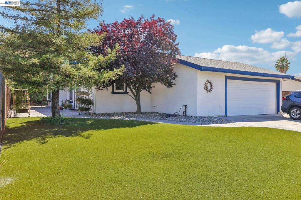 1899 Bluebell Drive