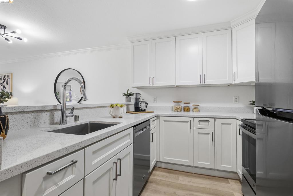 535 Pierce Street Unit #3109 Property Photo 11