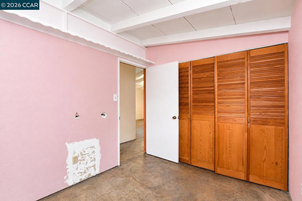 3214 Pine St. Property Photo 13
