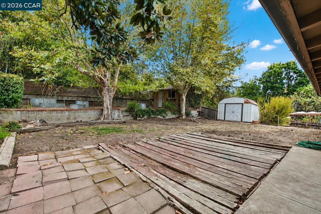 3214 Pine St. Property Photo 18