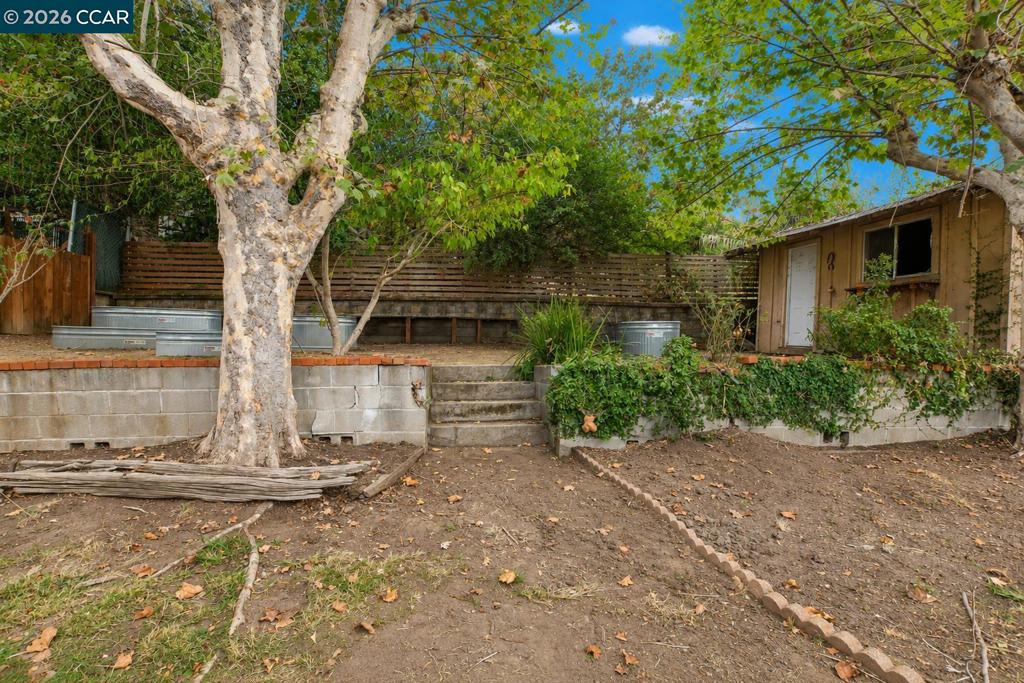 3214 Pine St. Property Photo 20