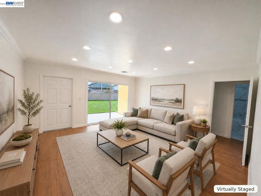 4125 Los Coyotes Diagonal Property Photo 7