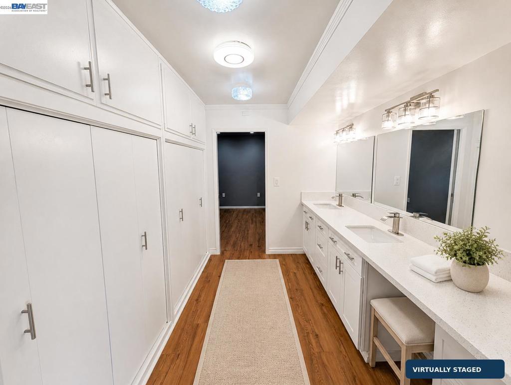 4125 Los Coyotes Diagonal Property Photo 11