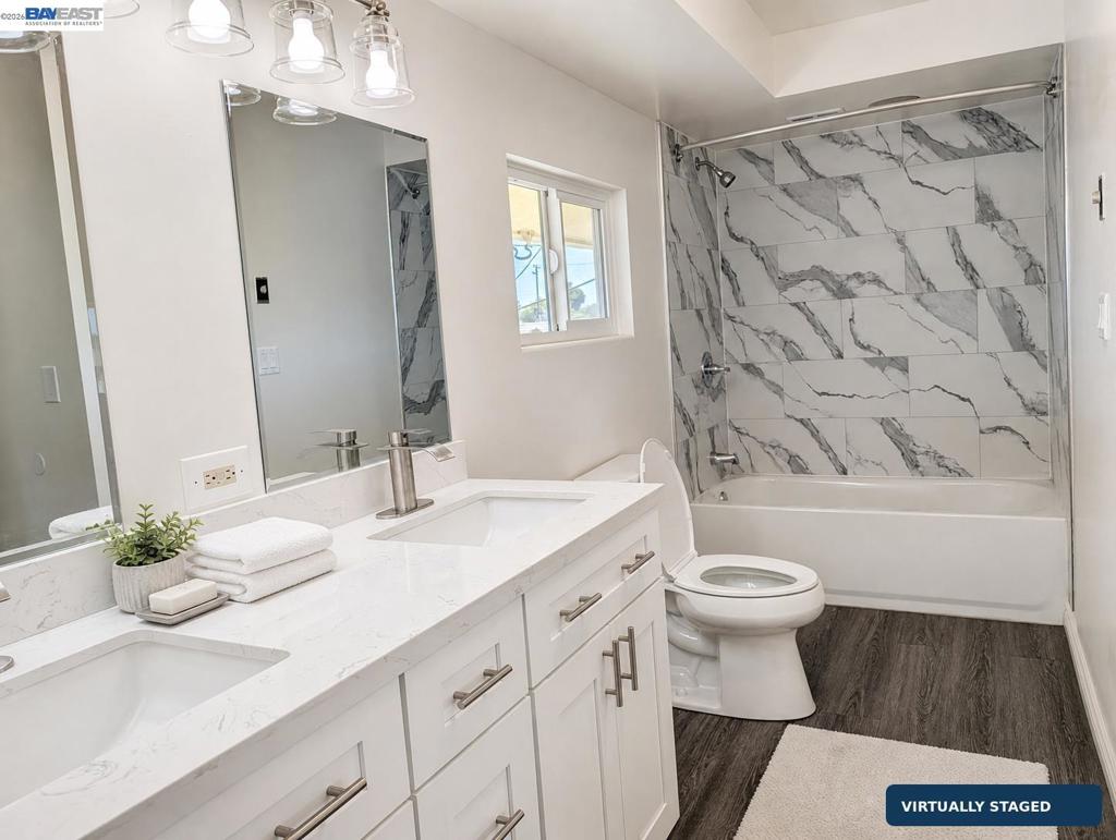 4125 Los Coyotes Diagonal Property Photo 15