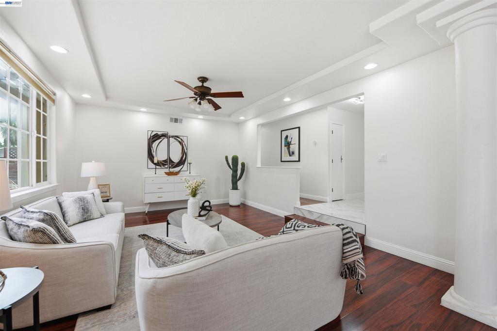 37658 Canterbury St Property Photo 4