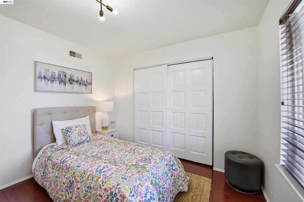 37658 Canterbury St Property Photo 17