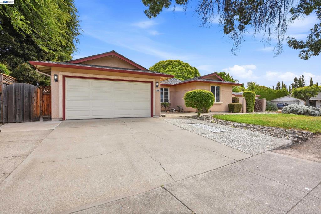 37658 Canterbury St Property Photo 35