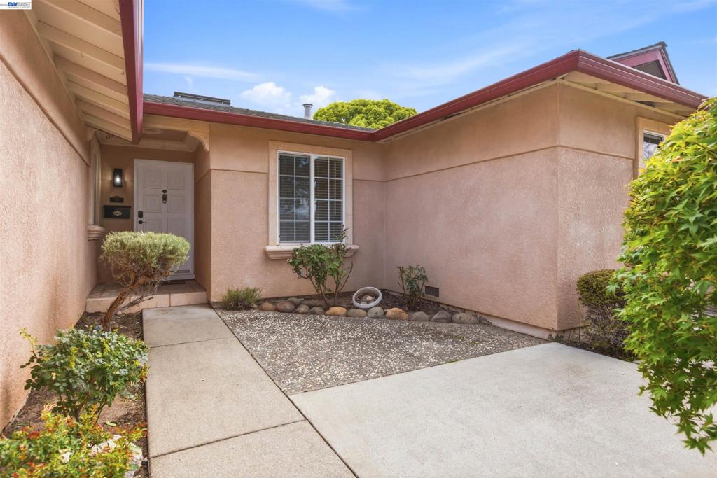 37658 Canterbury St Property Photo 36