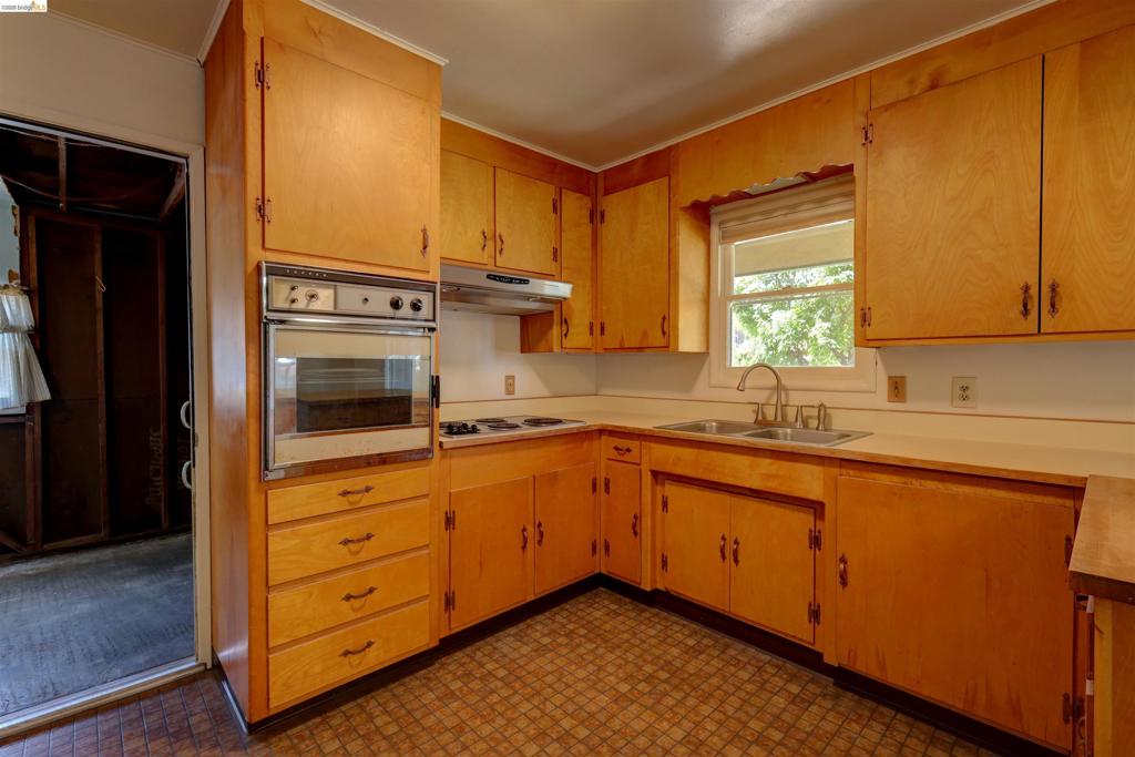 2745 D St Property Photo 19