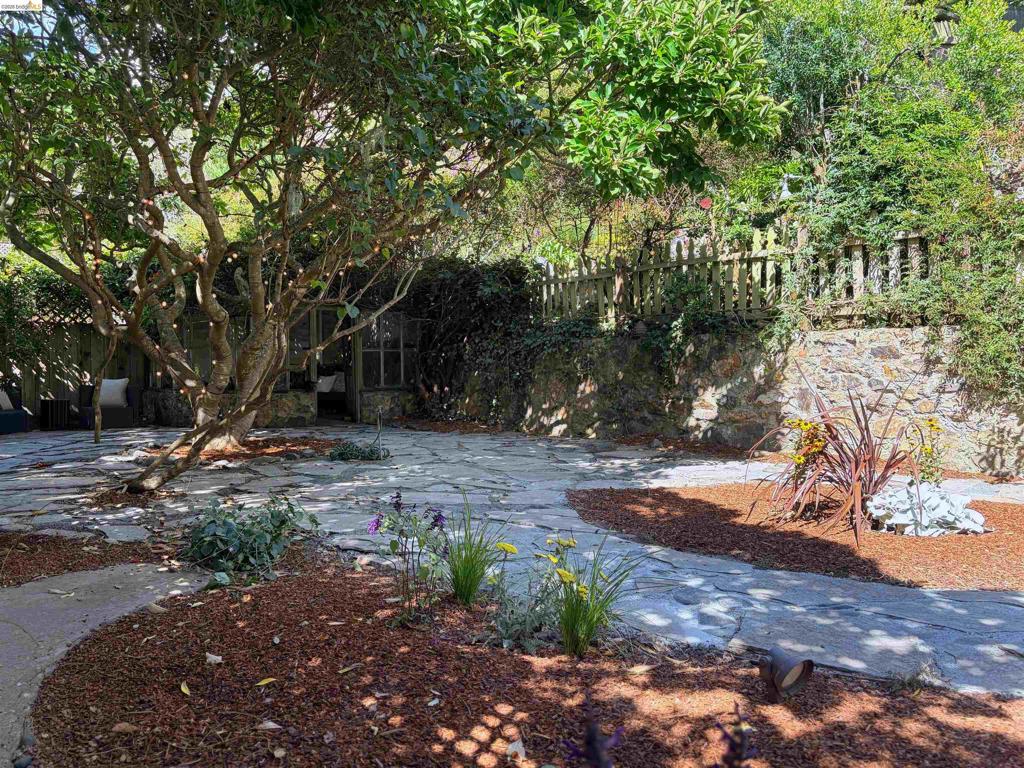 982 Teresita Blvd Property Photo 18