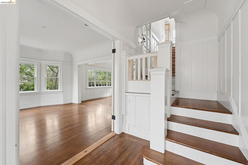 2730 Webster St Property Photo 7