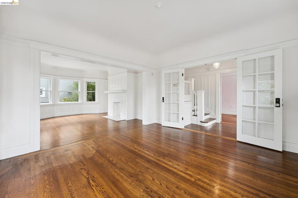 2730 Webster St Property Photo 11