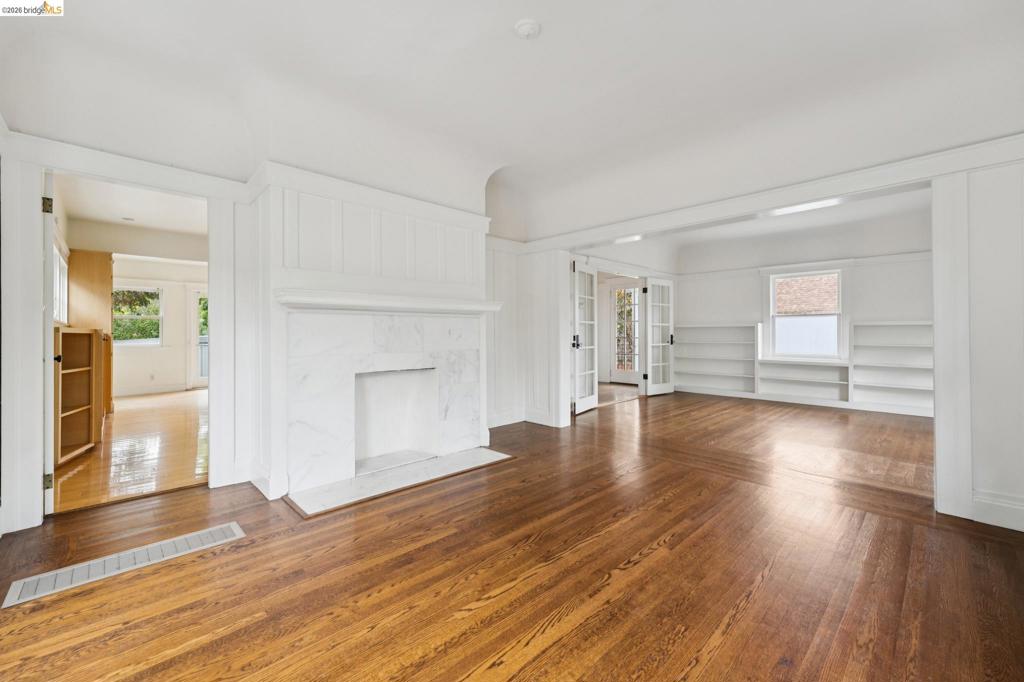 2730 Webster St Property Photo 15