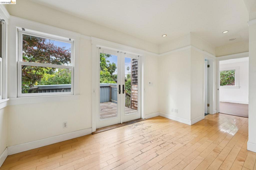 2730 Webster St Property Photo 22