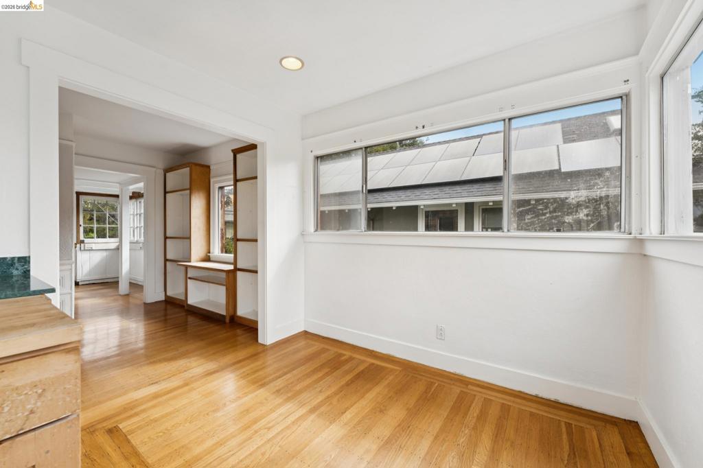 2730 Webster St Property Photo 38