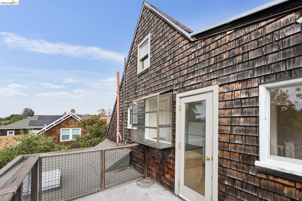 2730 Webster St Property Photo 40