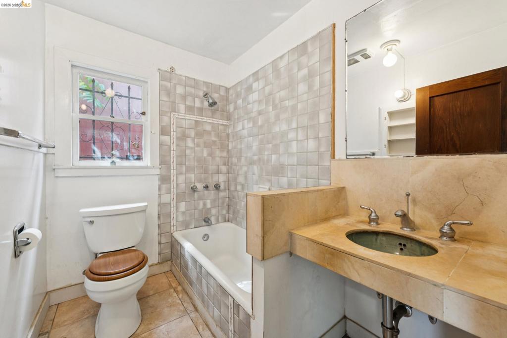 2730 Webster St Property Photo 77