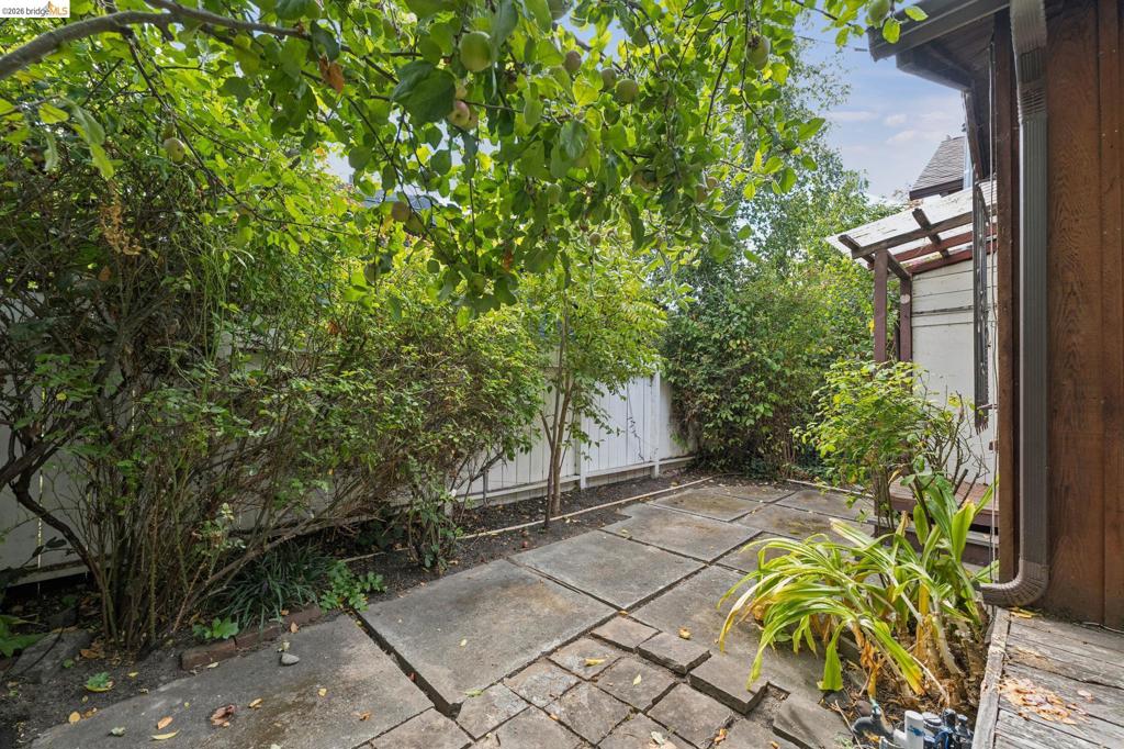 2730 Webster St Property Photo 84