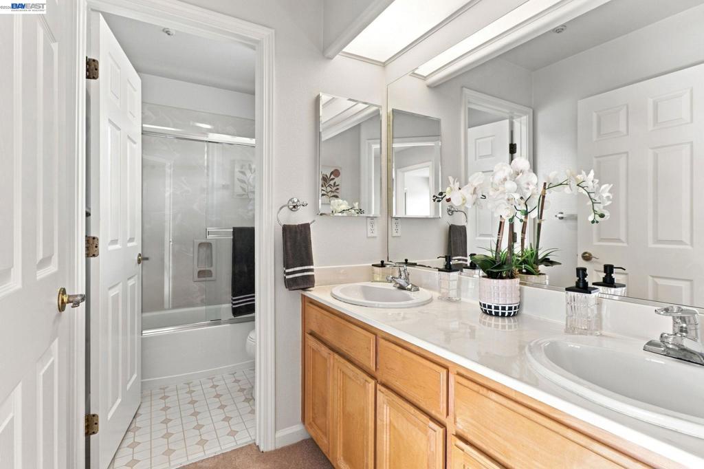 30898 Cambridge Way Property Photo 40