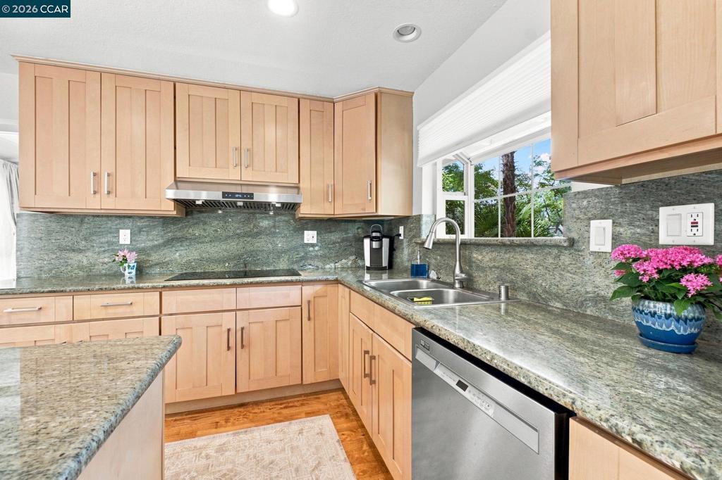 232 Dantley Way Property Photo 23