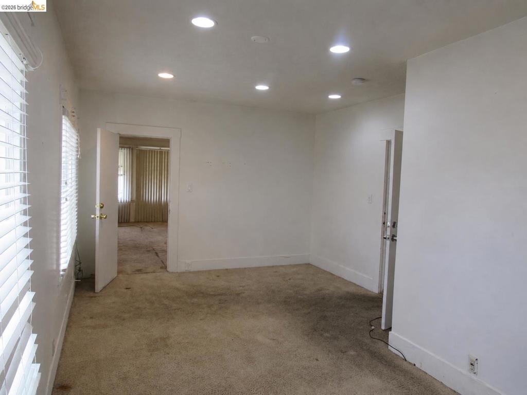 1315 84th Ave Property Photo 9