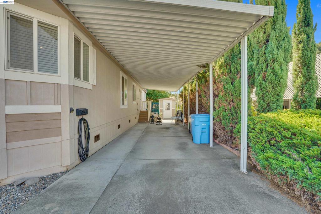 60 Palm Dr Property Photo 28