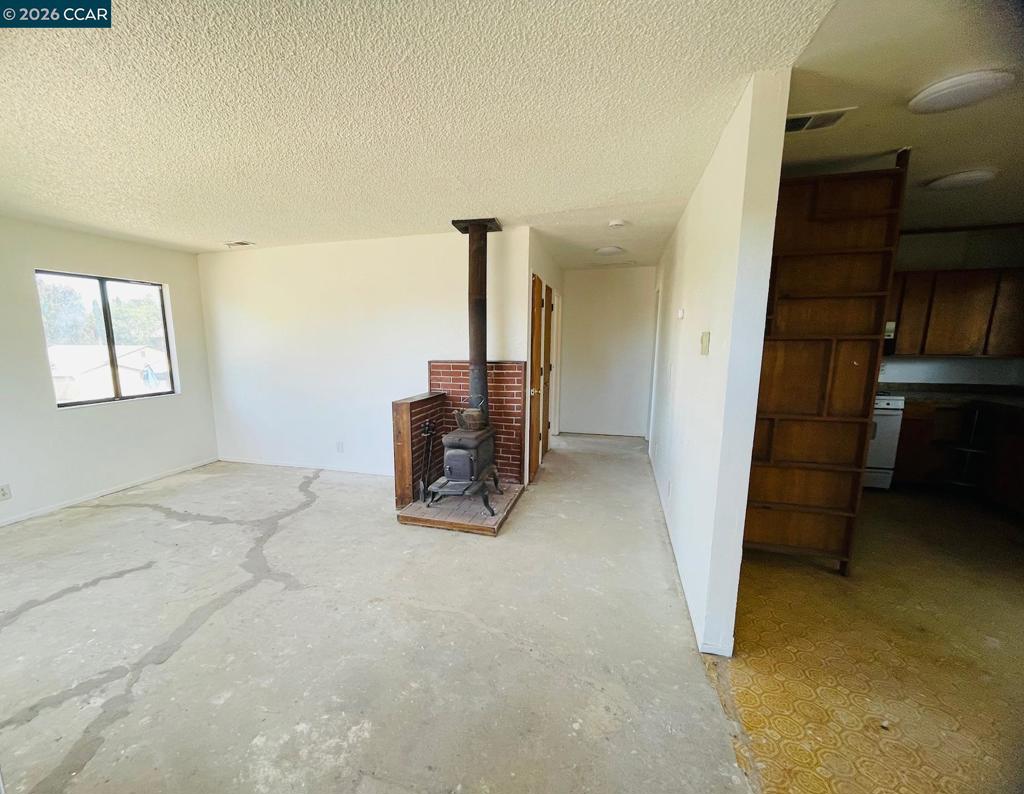 1119 Warren Ave Property Photo 9