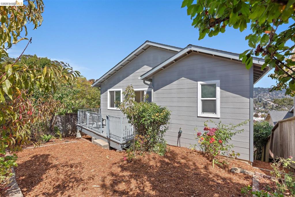 873 Hillside Ave Property Photo 26