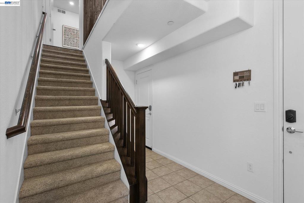 2071 Mahuron Cir Property Photo 4