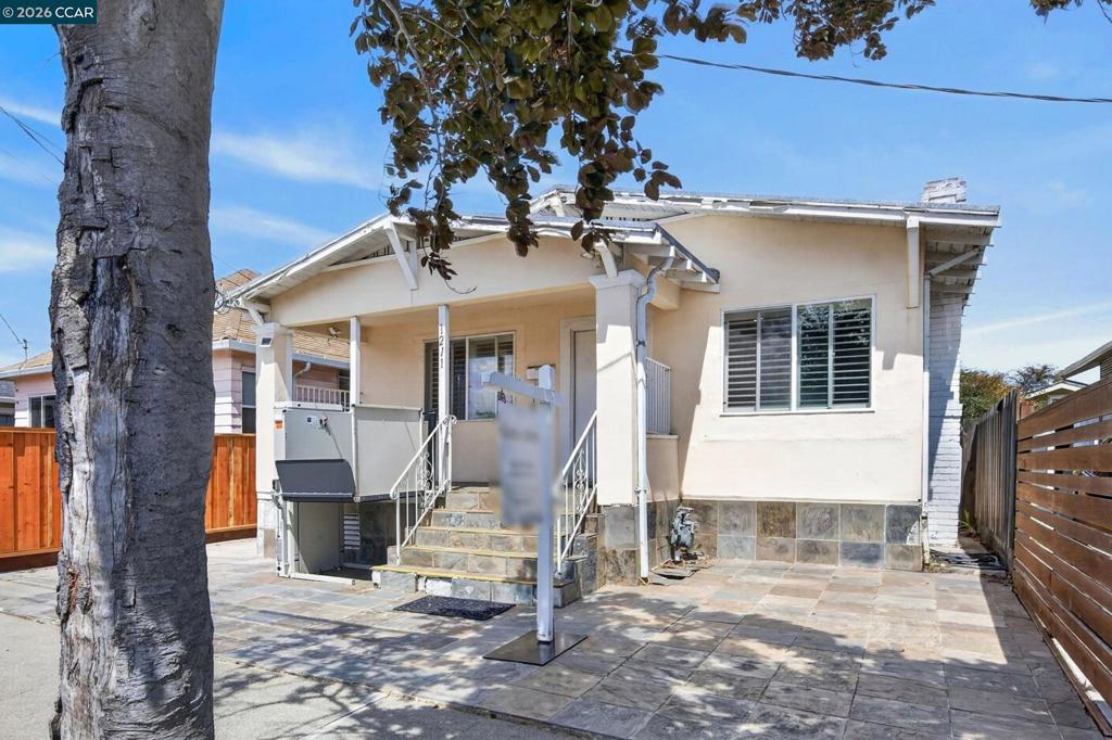 1211 Blake St