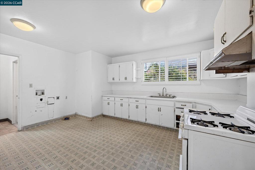 1211 Blake St Property Photo 5