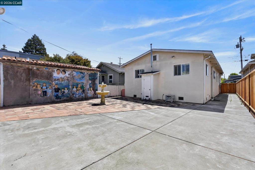 1211 Blake St Property Photo 16
