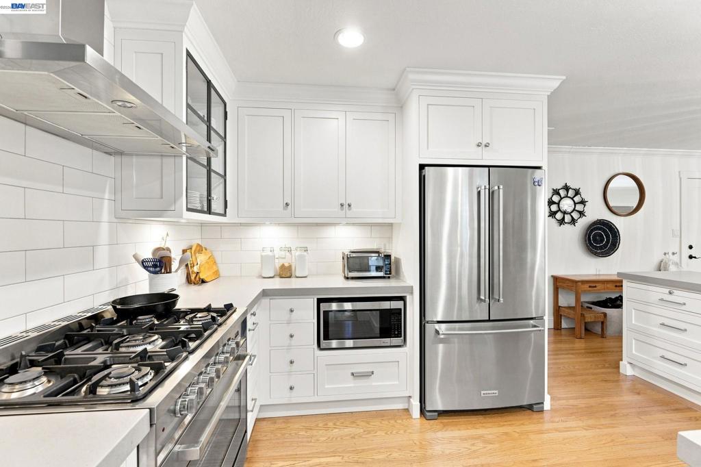 1712 Beachwood Way Property Photo 4