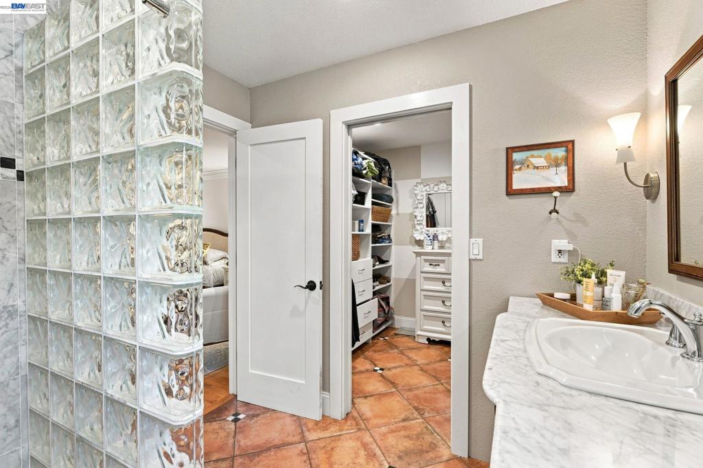 1712 Beachwood Way Property Photo 23