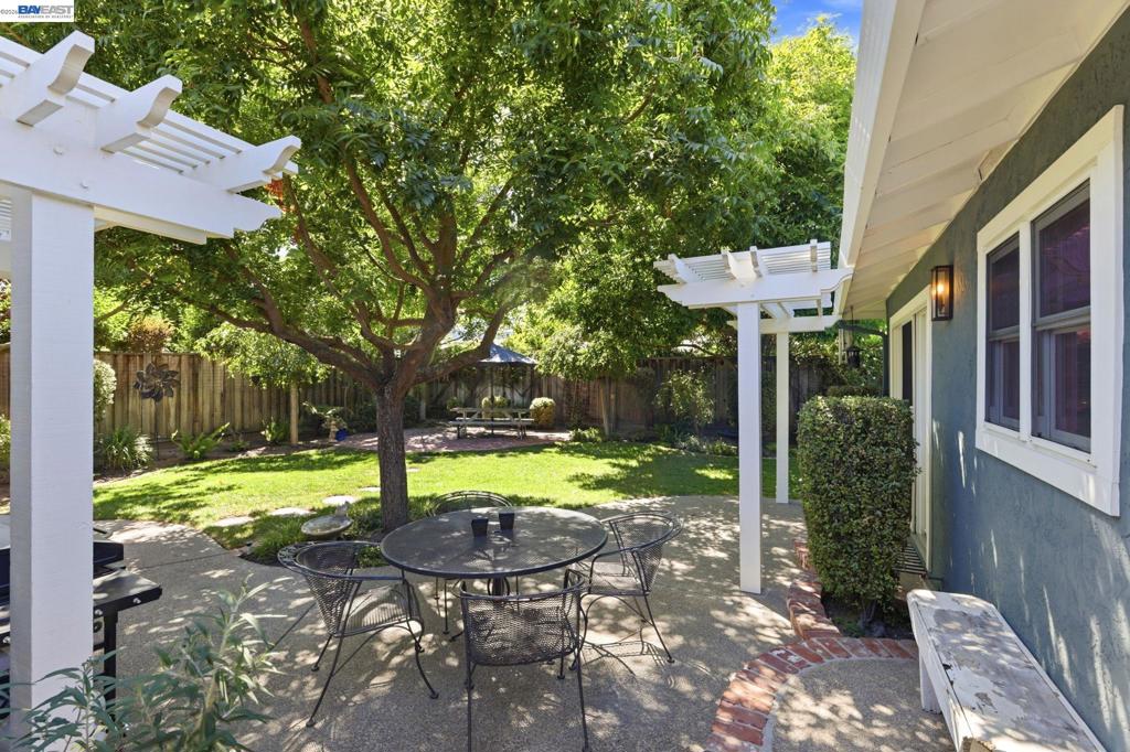 1712 Beachwood Way Property Photo 26