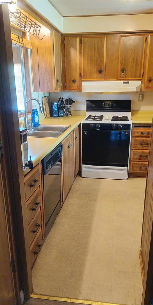 711 Old Canyon Rd. Property Photo 5