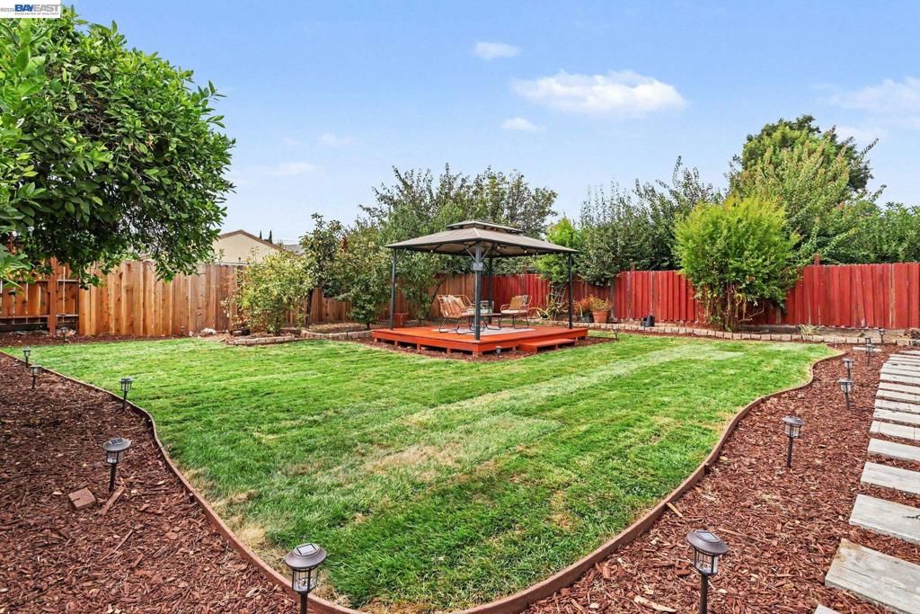 23739 Ida Ln Property Photo 16
