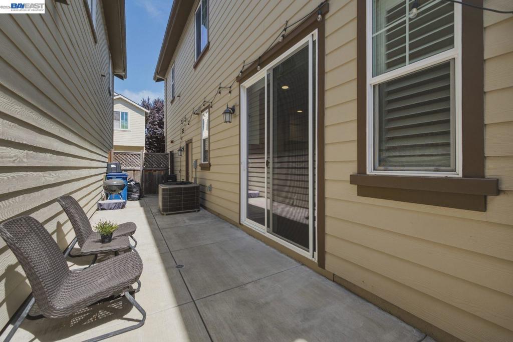 388 C St Property Photo 21
