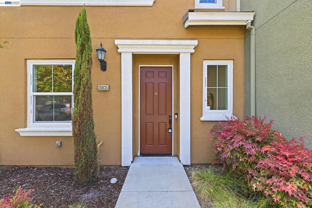 38935 Primula Ter Property Photo 4