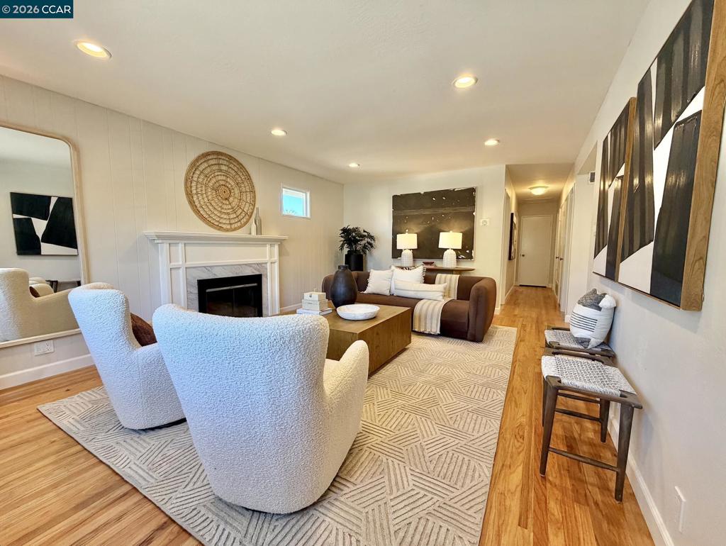 926 Sassel Avenue Property Photo 1