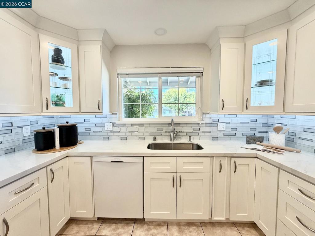 926 Sassel Avenue Property Photo 17