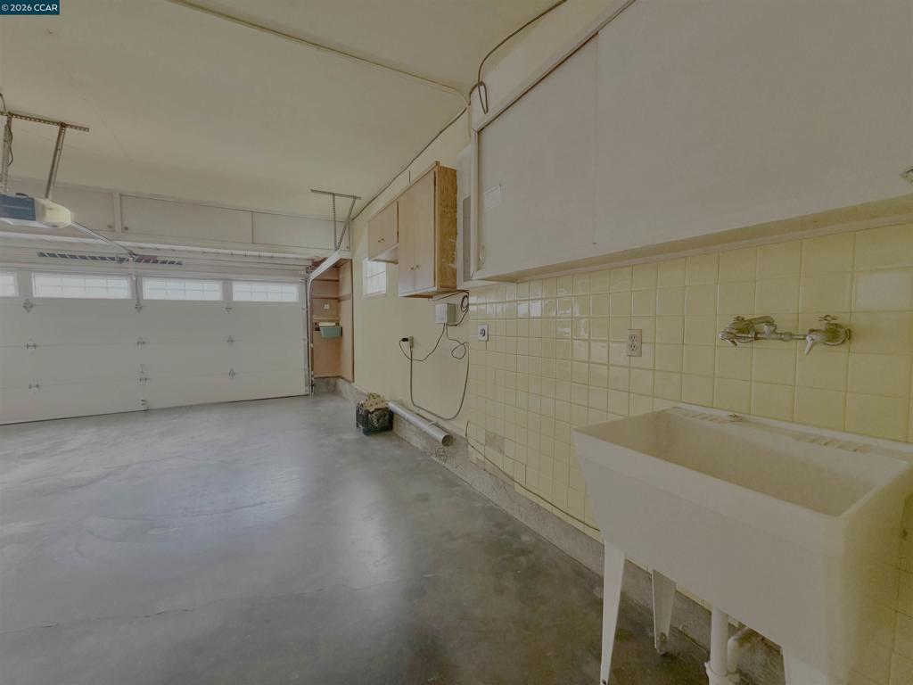 926 Sassel Avenue Property Photo 55