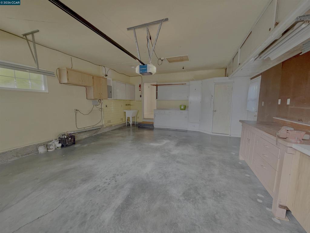 926 Sassel Avenue Property Photo 56