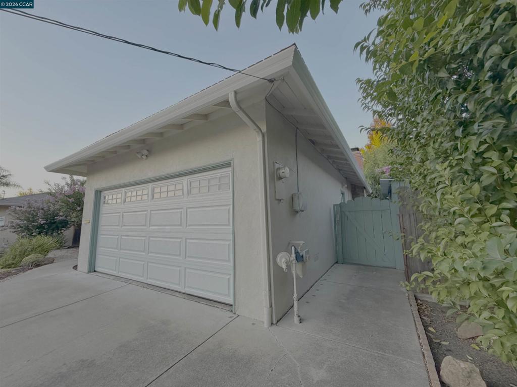 926 Sassel Avenue Property Photo 58