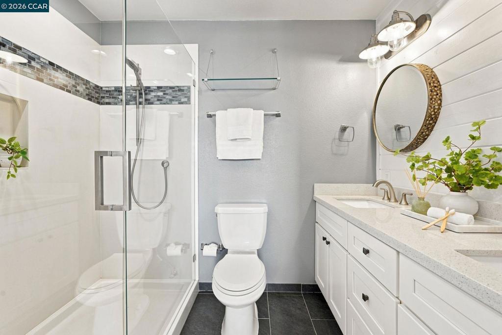 100 Pleasant Valley Dr Property Photo 20