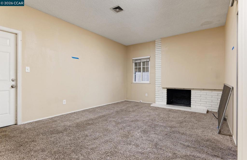 1249 Metten Ave Property Photo 7
