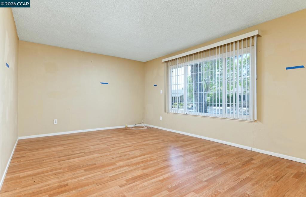 1249 Metten Ave Property Photo 10