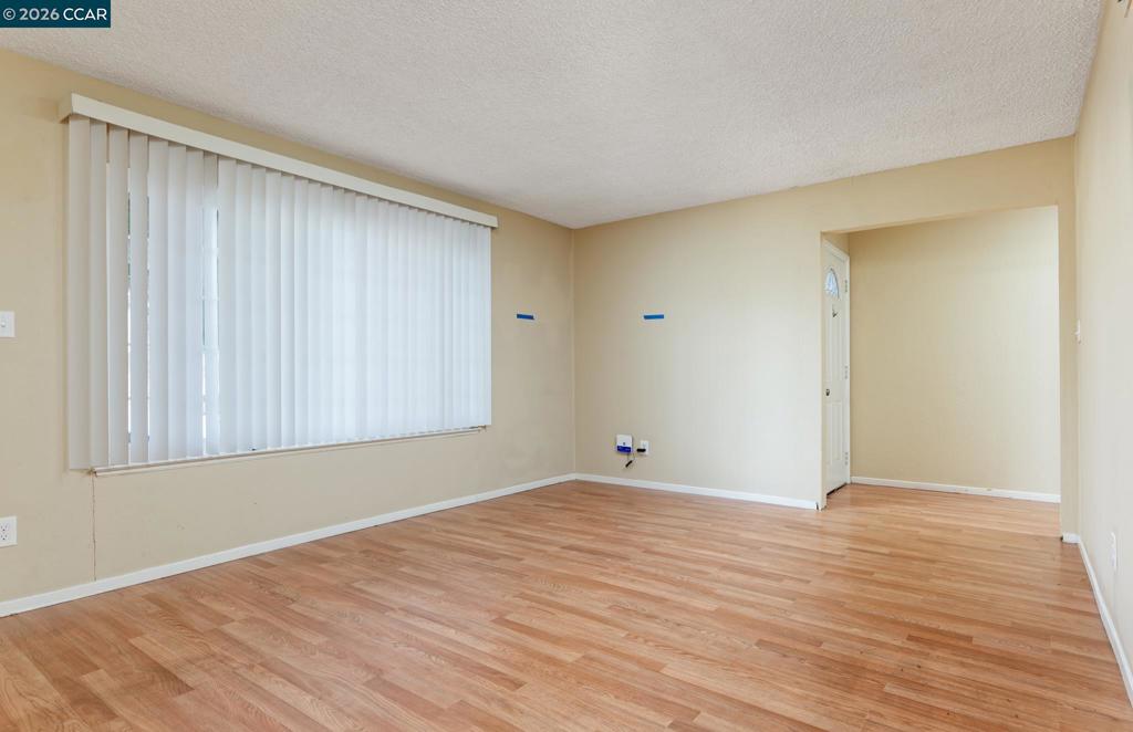 1249 Metten Ave Property Photo 11