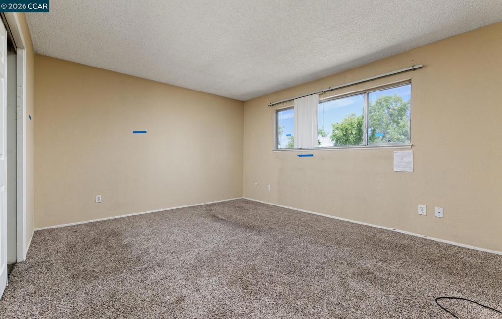 1249 Metten Ave Property Photo 16